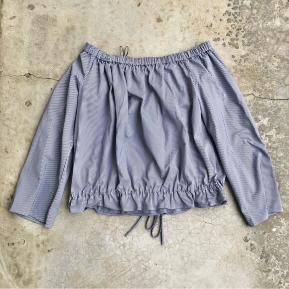 NWT Theory Odettah Top Off The Shoulder Seersucker Striped Blouse Shirt Blue M - Picture 4 of 5